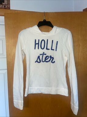 Hollister sweatshirt size XS
